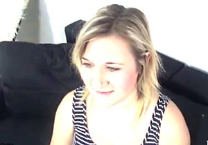 Perky booty babe turns around to get screwed