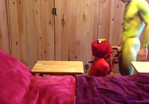 Angry Birds fans fucking around in a sex tape vid