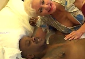 Mature women showing their interracial prowess